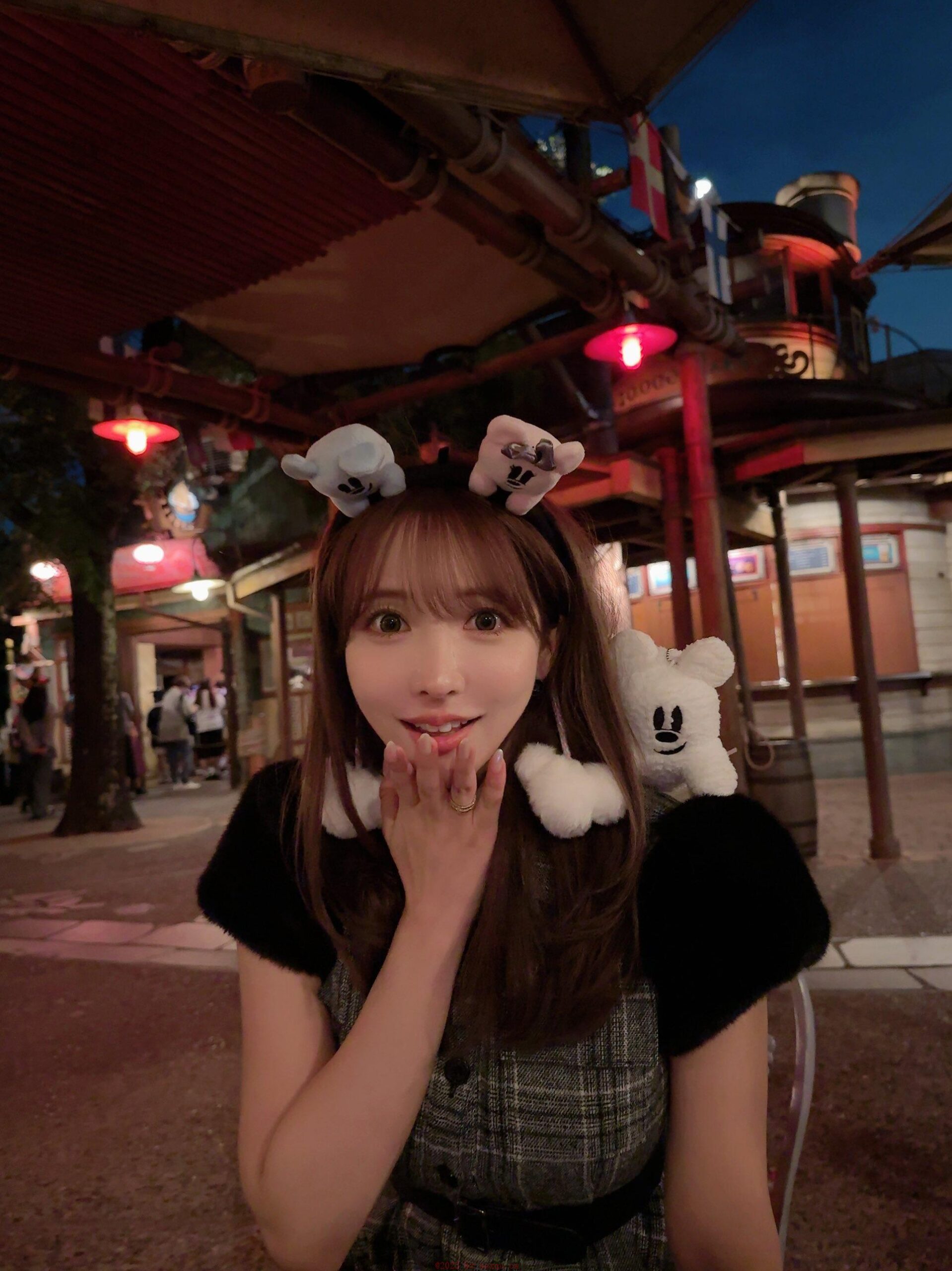 老公跟老板娘野外玩车震 中途遭雷劈