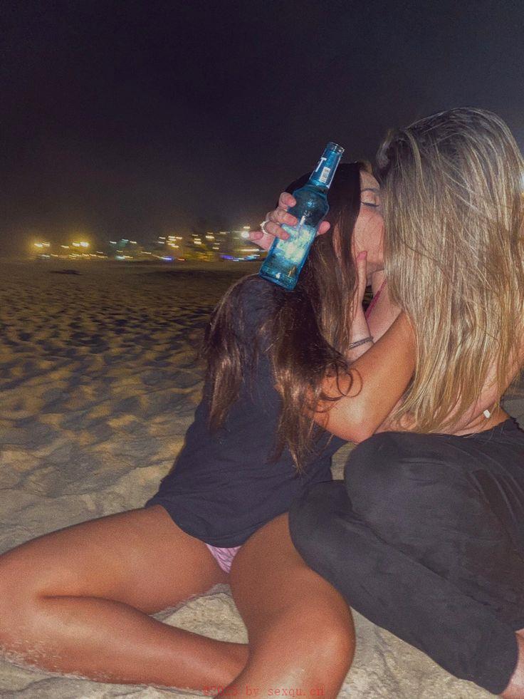 口述：私处急速涌出液体给我无限快感